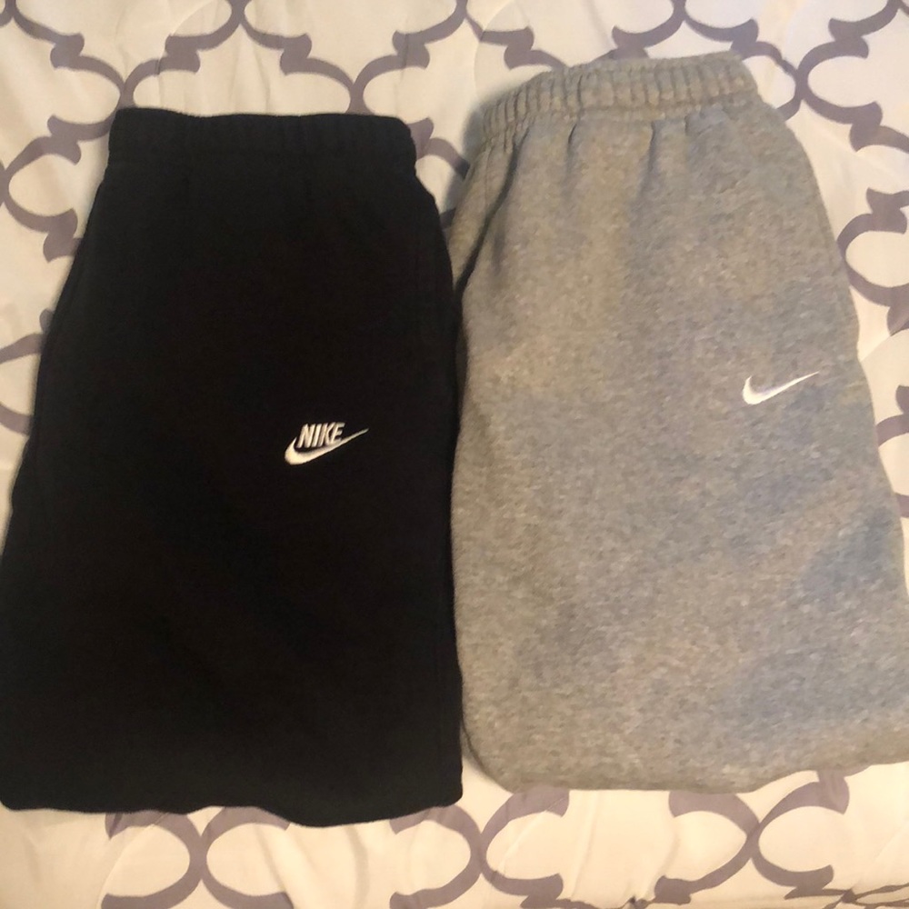 Men’s Nike Joggers-Size Large